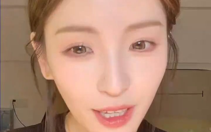 浙江美女 晗晗亲了你一下 11月7日直播 #被气哭了 #汉服美女