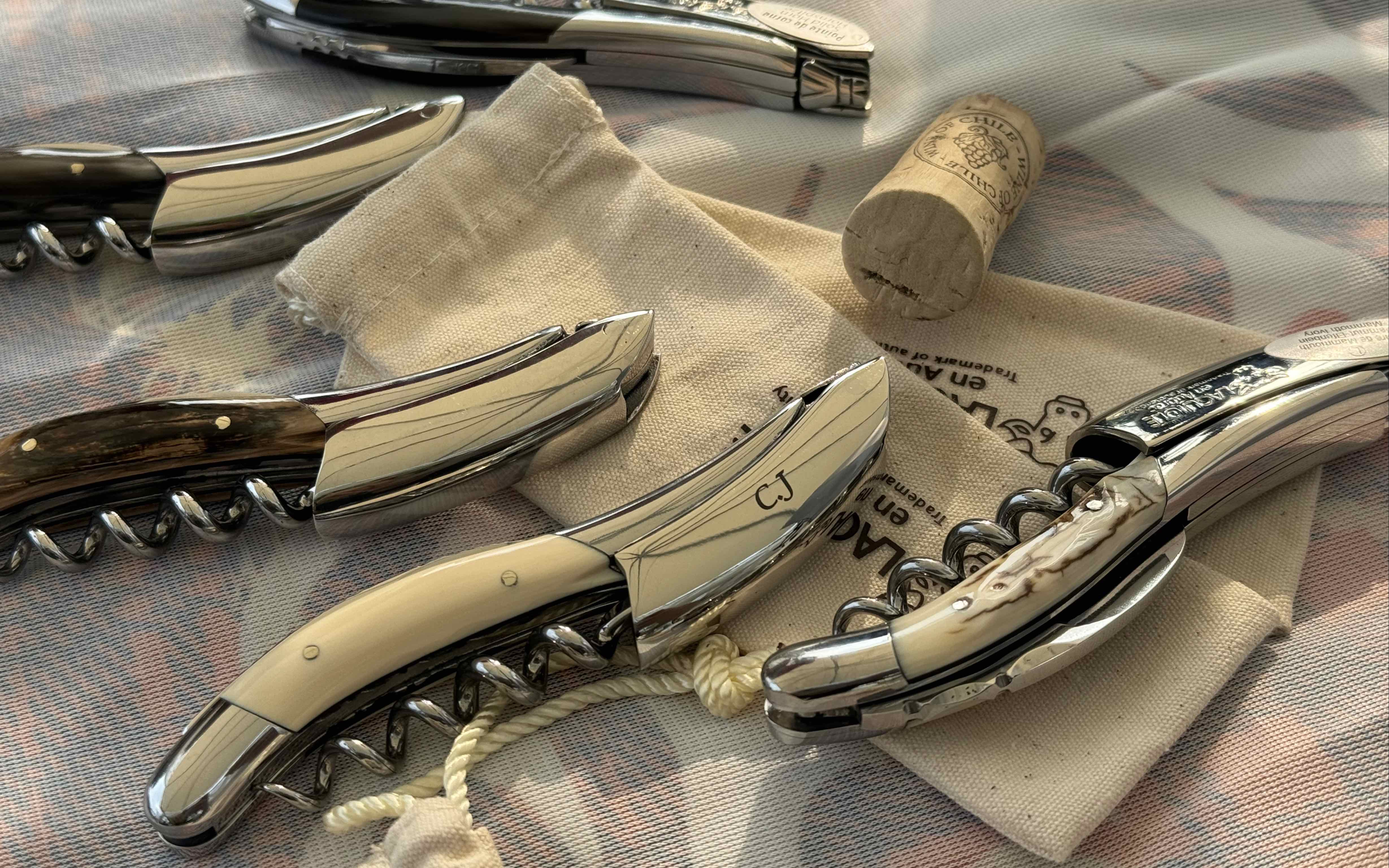 几把基础款的拉吉奥乐酒刀,来自拉吉奥乐产区laguiole en aubrac手工