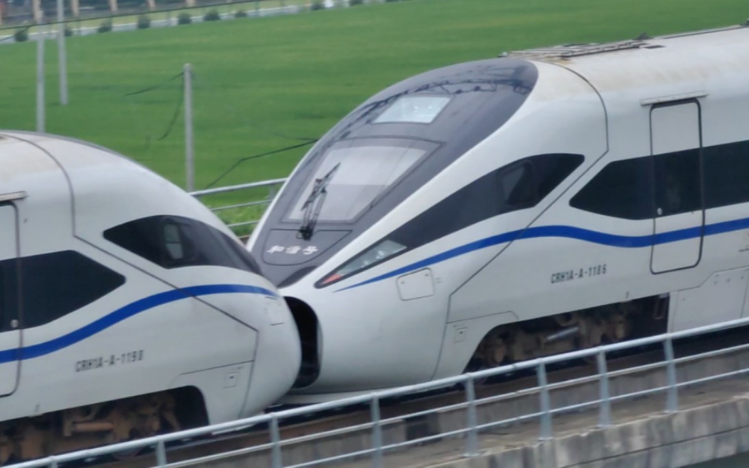 杭甬高铁,南局重联crh1aa担当的d3236次福州南至南京南通过飞虹路去