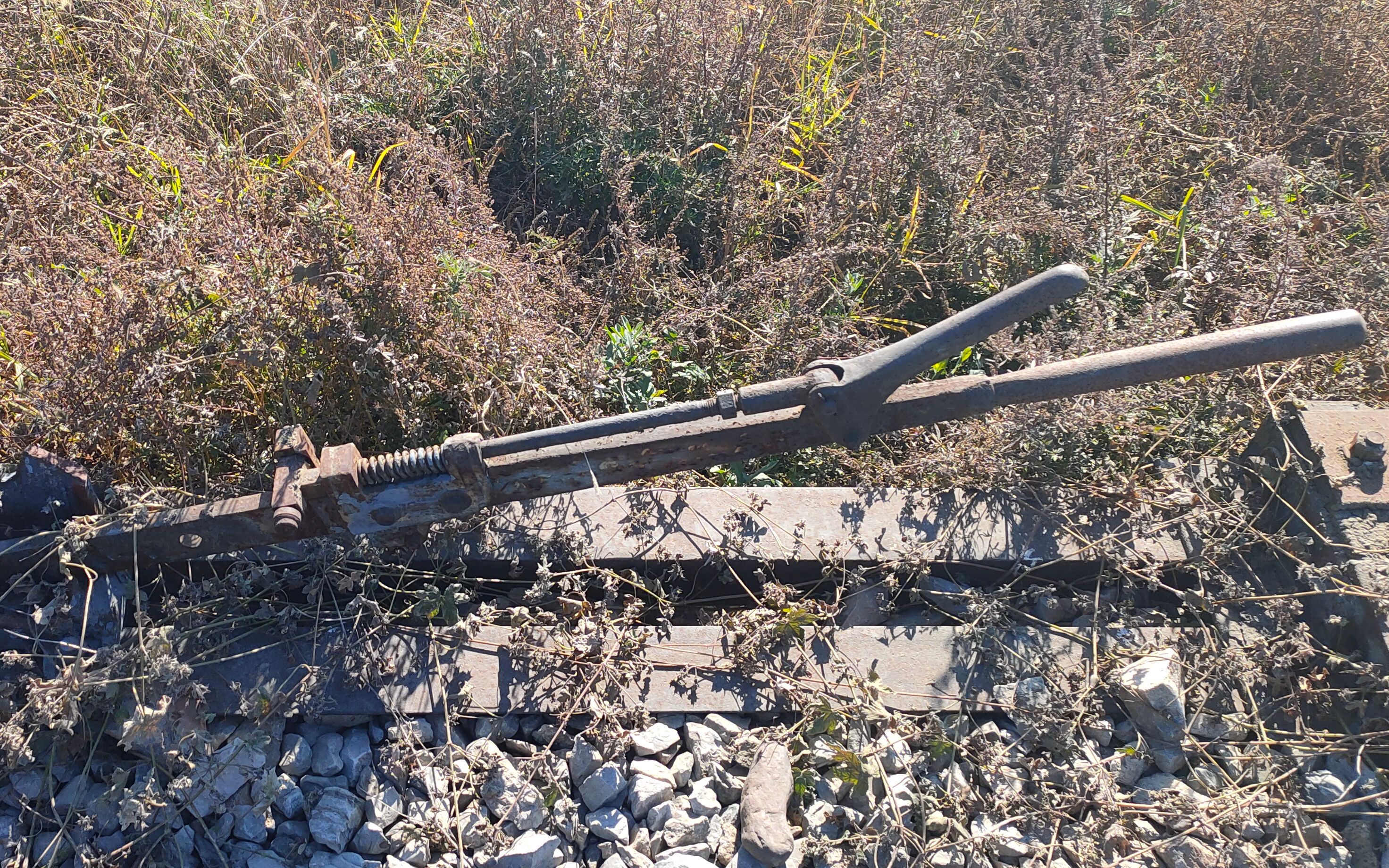 随拍高易铁路的沧桑