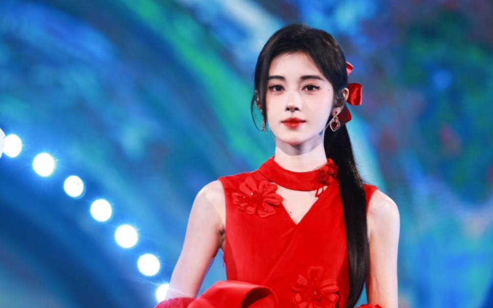 2024江苏卫视跨年演唱会【鞠婧祎∥青花瓷】