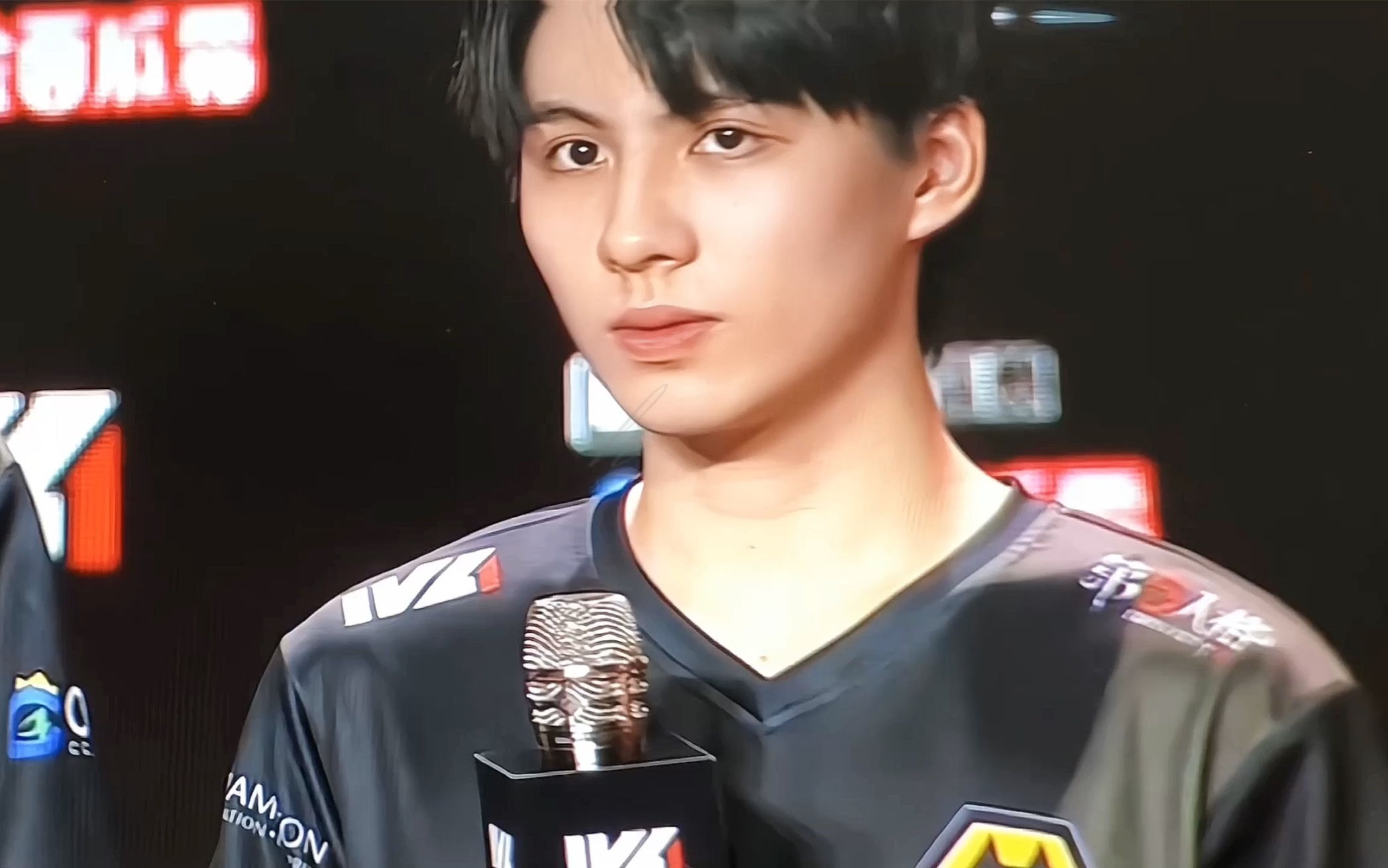 【狼队487】怎么做到每场采访都这么帅的啊_哔哩哔哩_bilibili