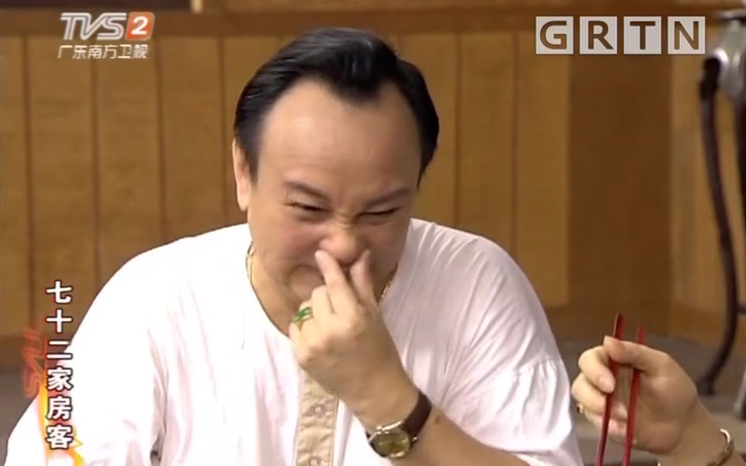 七十二家房客:太子炳的微笑,"笑多点,年轻点"