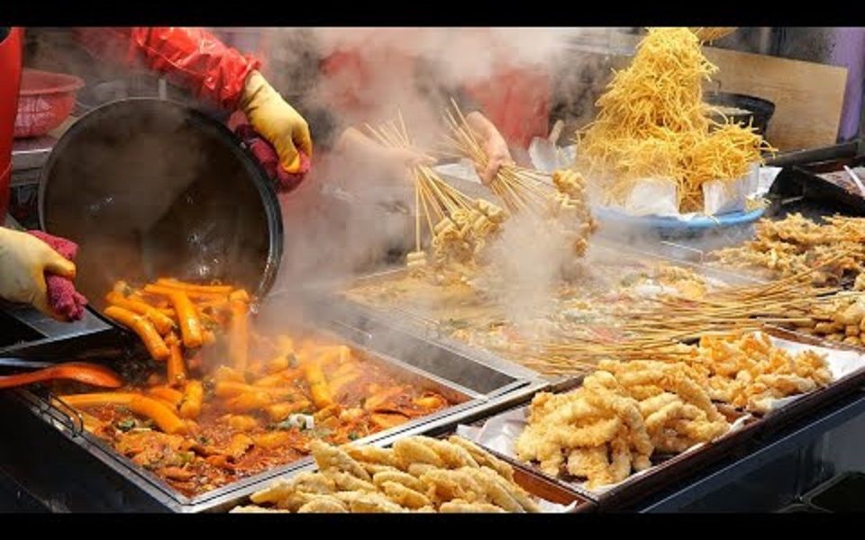 【韩国美食】炒年糕、鱼饼、全家经营的油炸食品,串串店哔哩哔哩bilibili