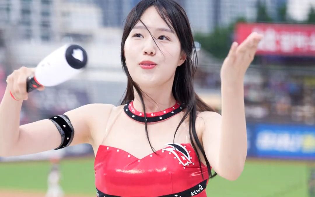 第一次出演频道!姜敏京拉拉队长直拍姜敏京啦啦队队长