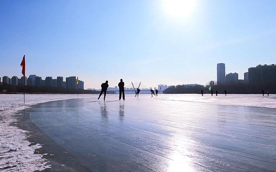 沈阳浑河沈水湾冰场速度滑冰2022-1-26_哔哩哔哩_bilibili