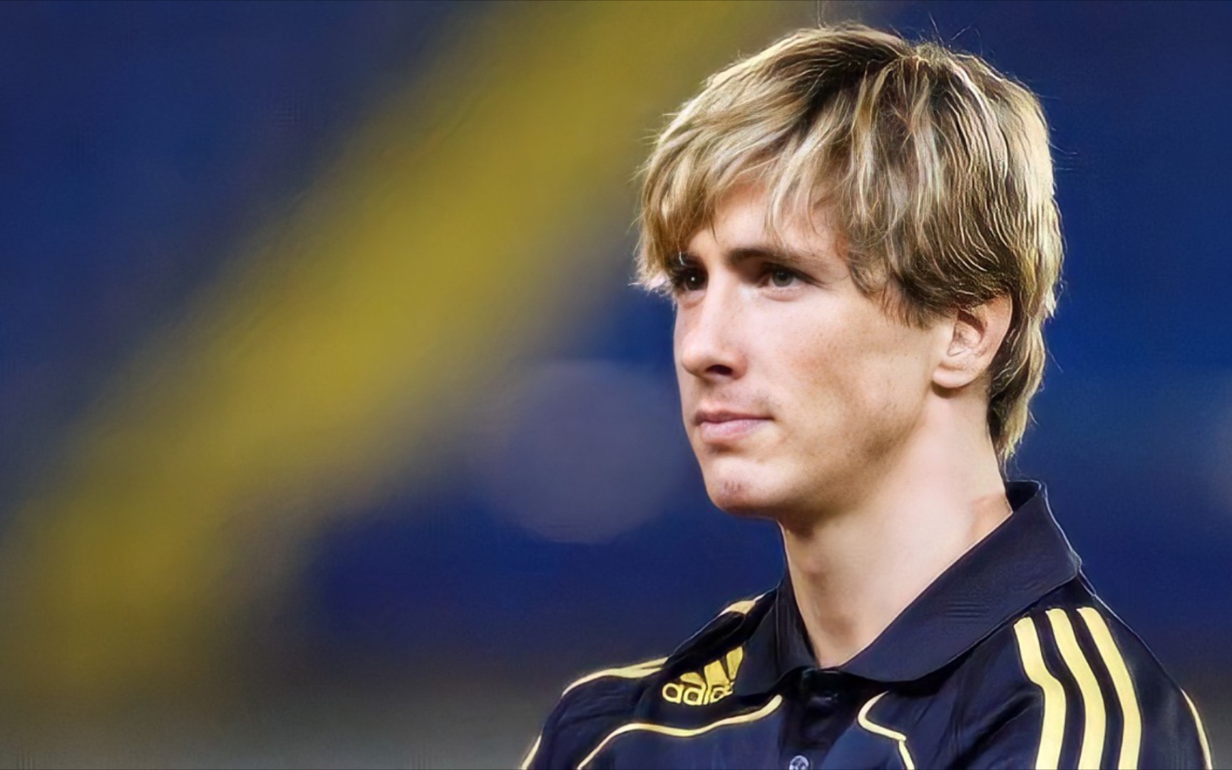 面对有维埃拉图拉姆马克莱莱的法国队丝毫不慌,可惜最后遇到了齐达内