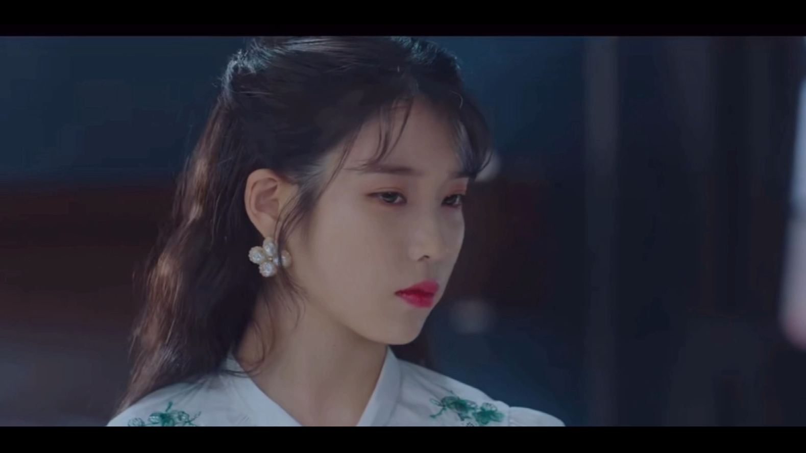 iu德鲁纳酒店眼神杀合集(1)