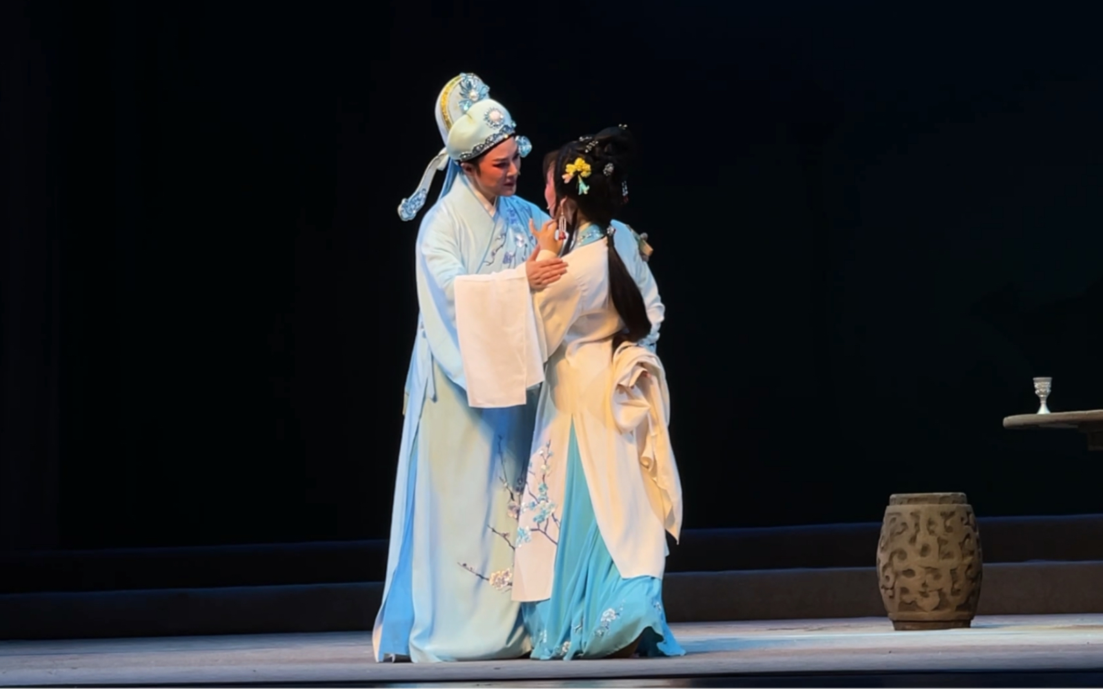 7.24 绍兴小百花越剧团