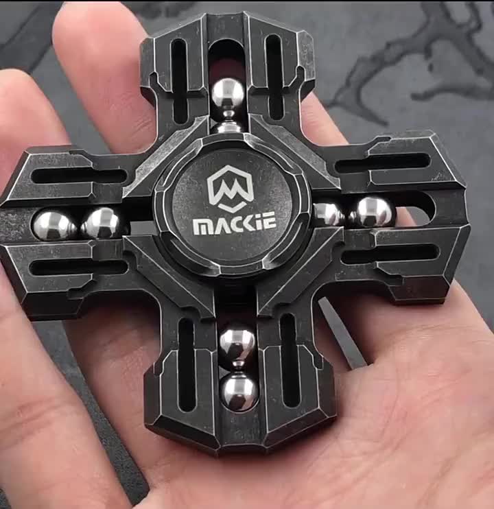 麦基 大圣骑士 四叶钛合金指尖陀螺 钢珠酷玩减压edc玩具高速旋转