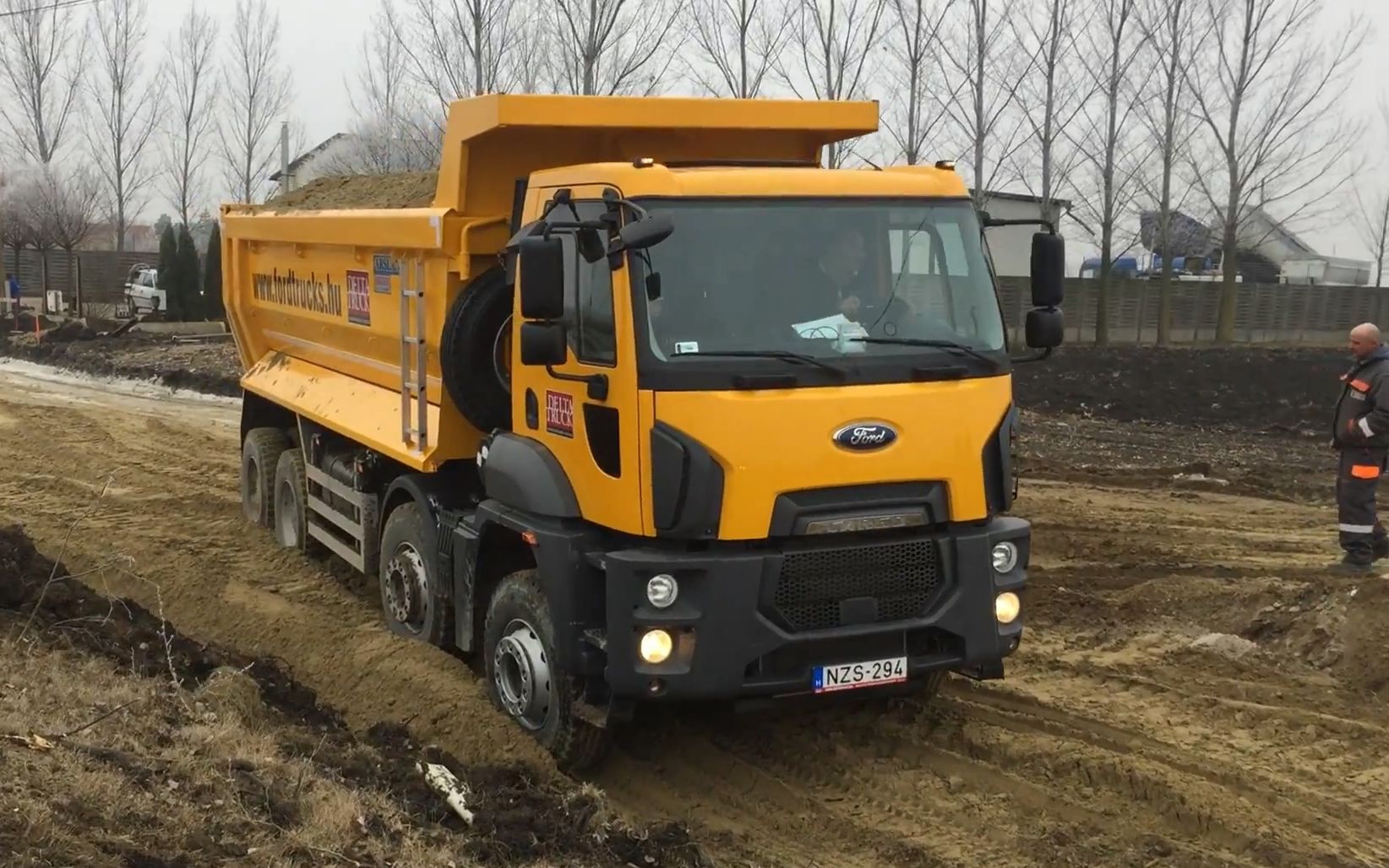 trucks magyarország】(匈牙利)福特ford cargo 4142d 四轴自卸车