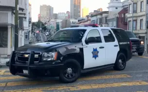 下载视频: 【SFPD】旧金山警察局战术单位 出警抵达现场街拍