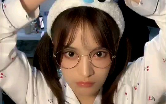 杨冰怡直播祁静在旁边直播2019.1.27snh48