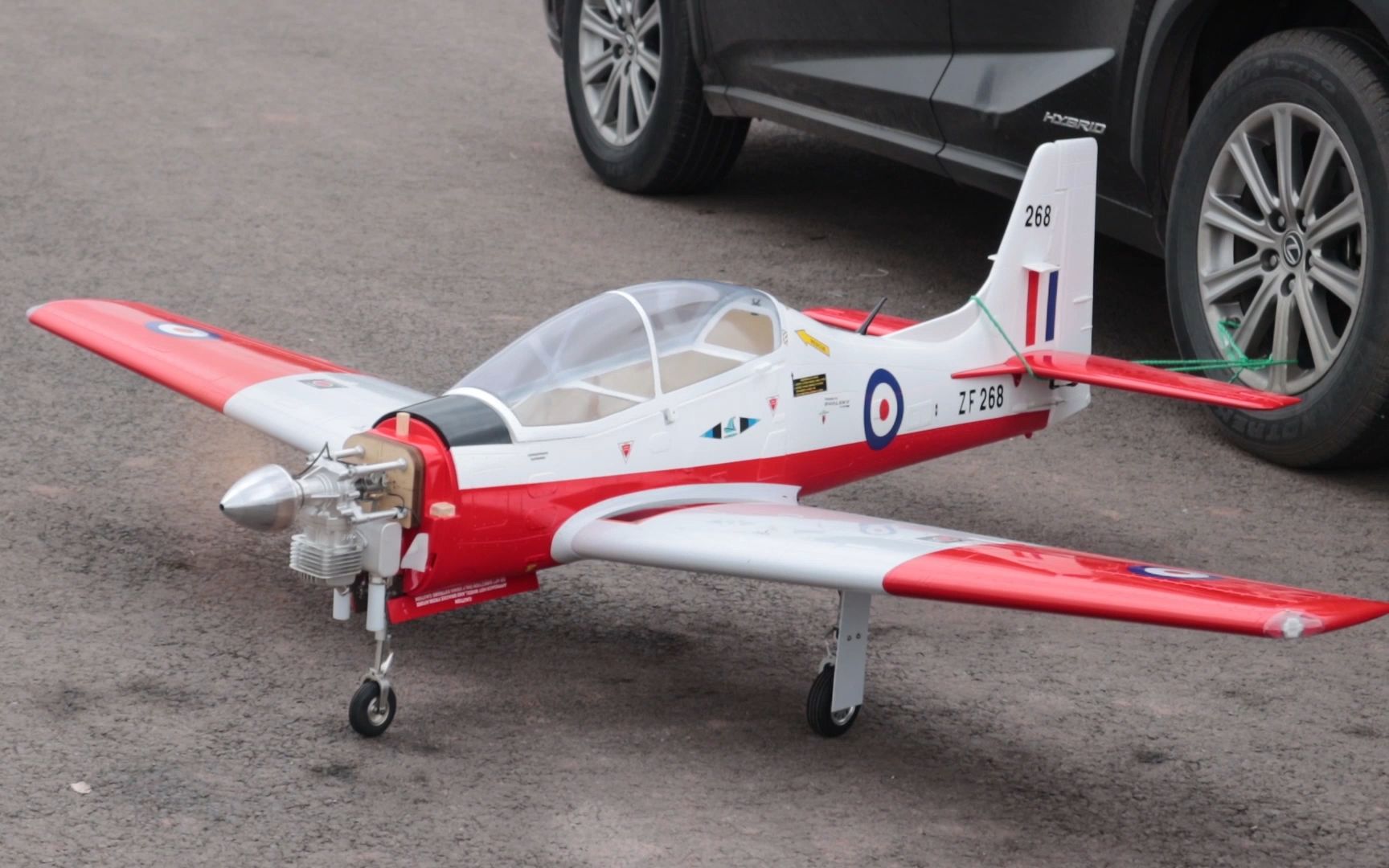 油动航模飞机,首次磨合后,强行上天.