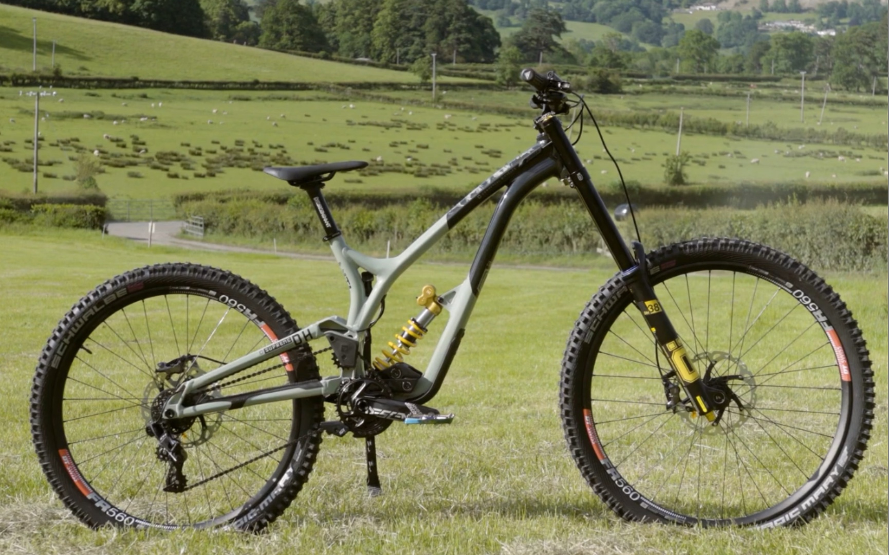 dh bike-commencal supreme dh 山地车组装视频(2021.7.17)