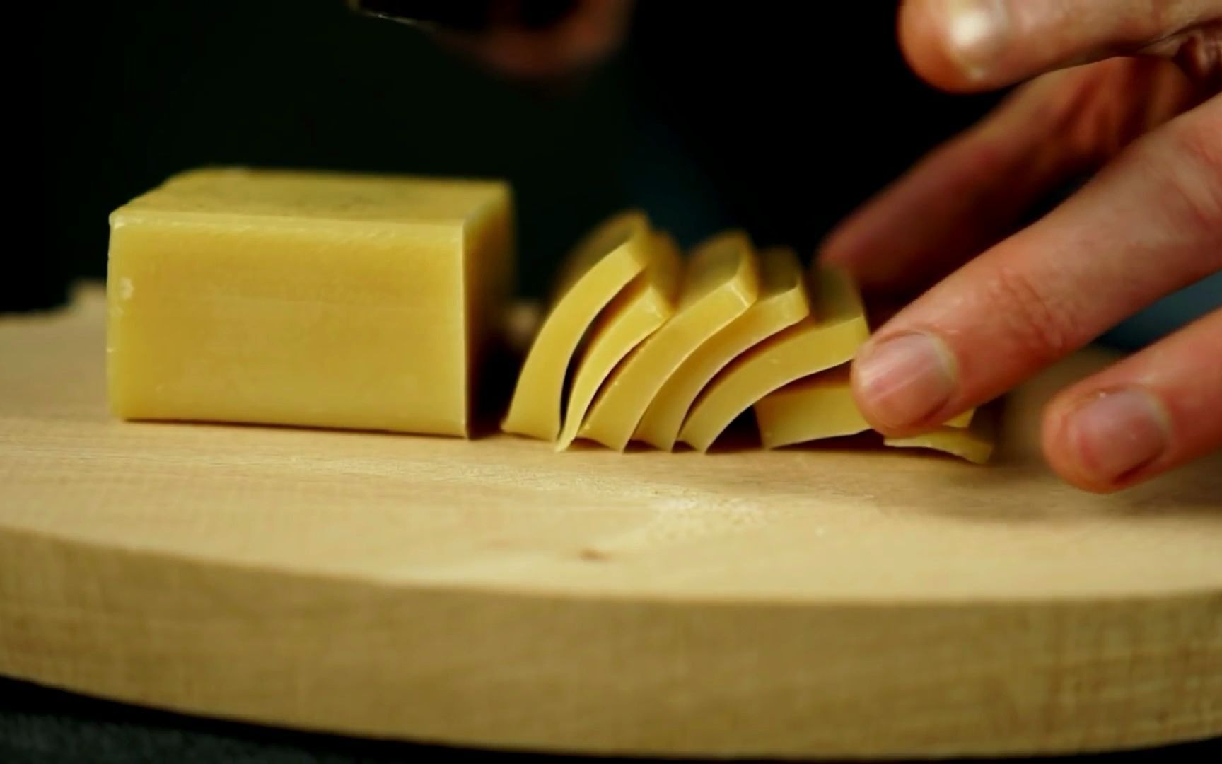 切肥皂超级解压,一定要带耳机哦.