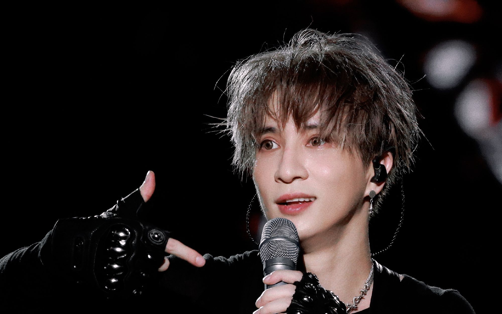 薛之谦天外来物巡回演唱会衡阳站—大屏摇人