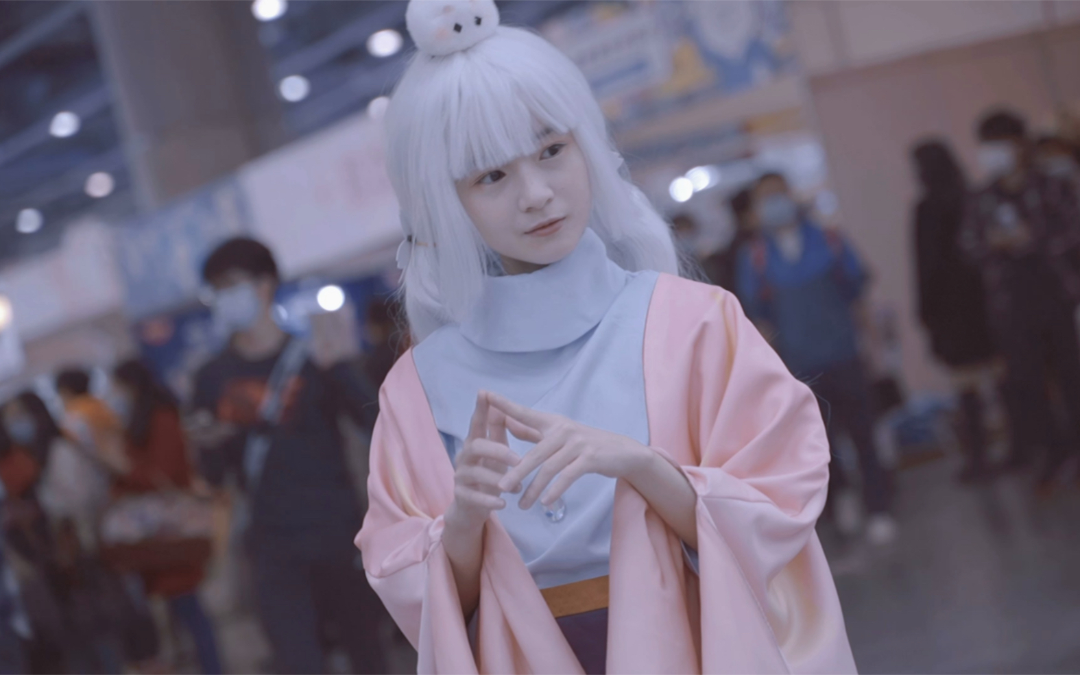 萤火虫漫展day2·光遇cos樱花头,总结就是兔子非常好rua,樱花非常可爱