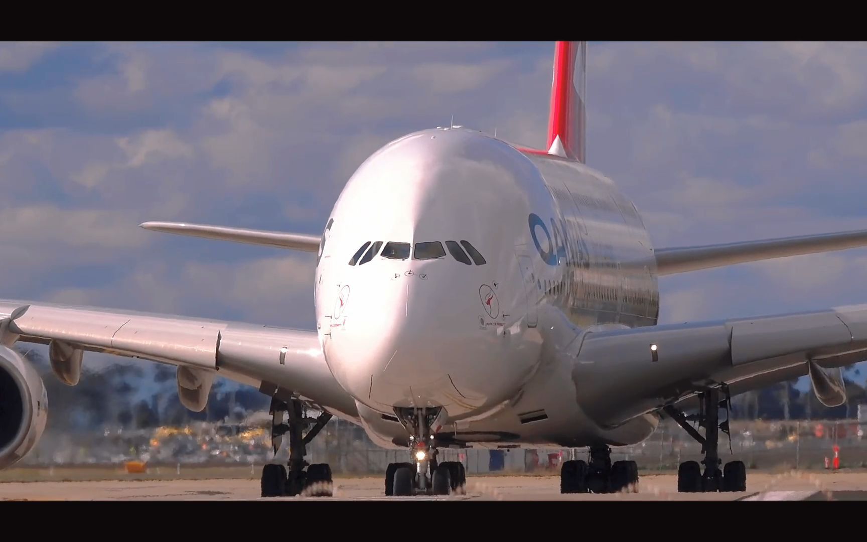 空客a350-941与a380-842起飞过程,机械之美