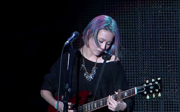 张悬 【slowpoke&_&艳火】2012白色时尚音乐节现场