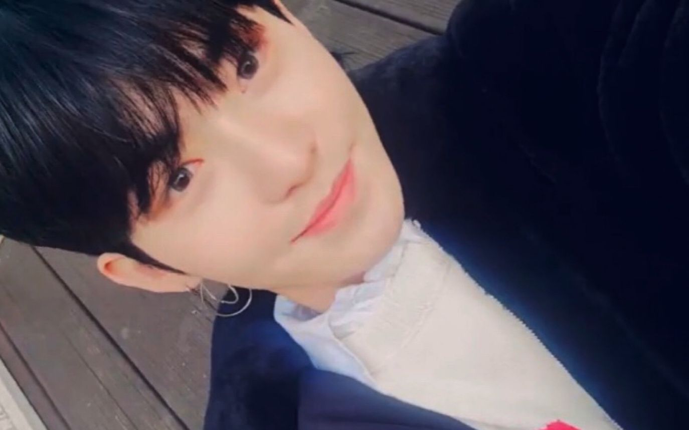 181218【小花圃中字】hwall 个人直播中字