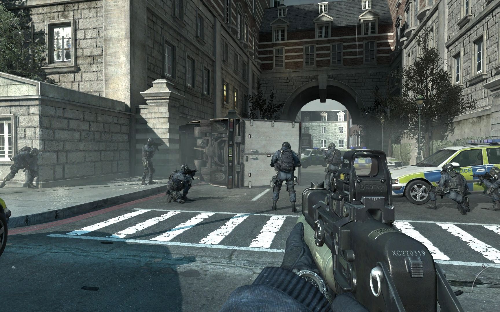 《使命召唤:现代战争3》:第一章:小心台阶(6/17)——《使命召唤8》