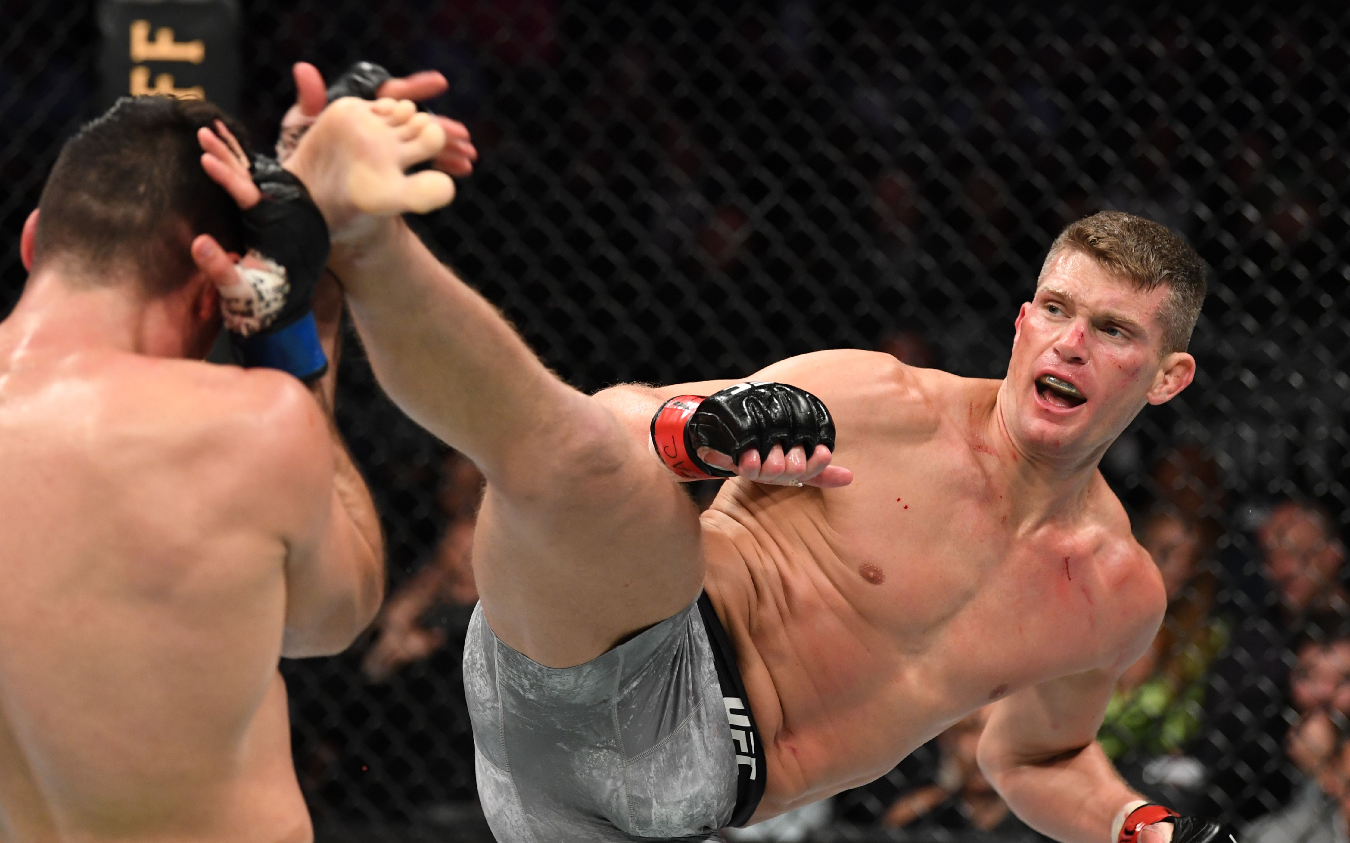 【ufc强强对决】空手极意!斯蒂芬-汤普森 vs 文森特-卢奎