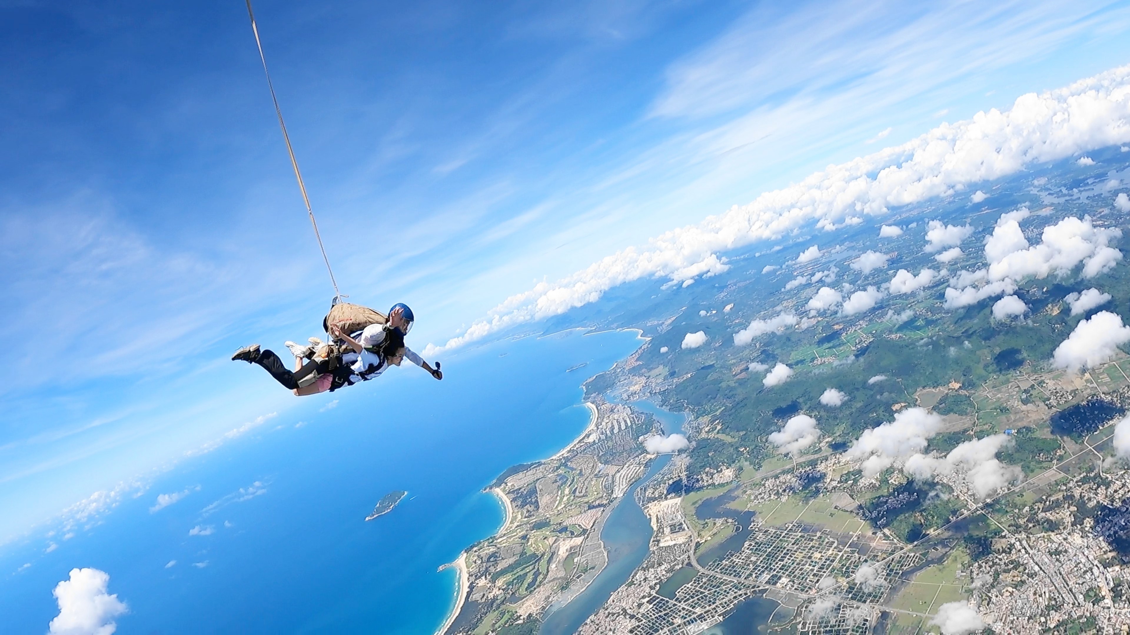 海南万宁跳伞00此景只在天上有