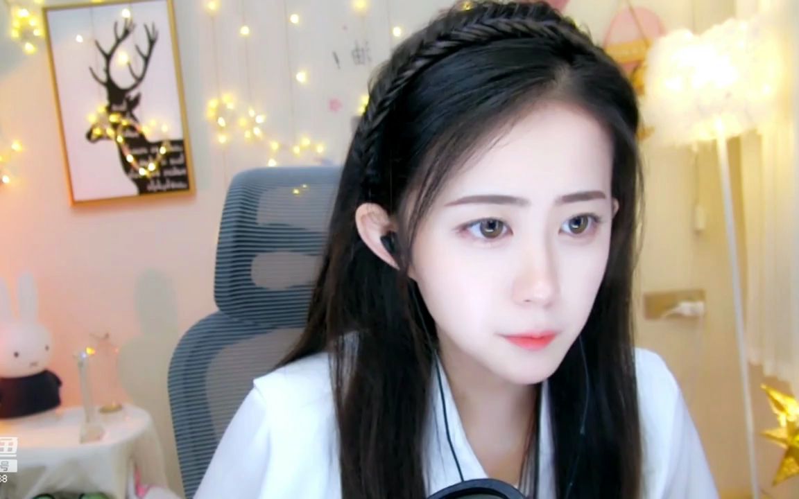 阿梨small直播_互赞