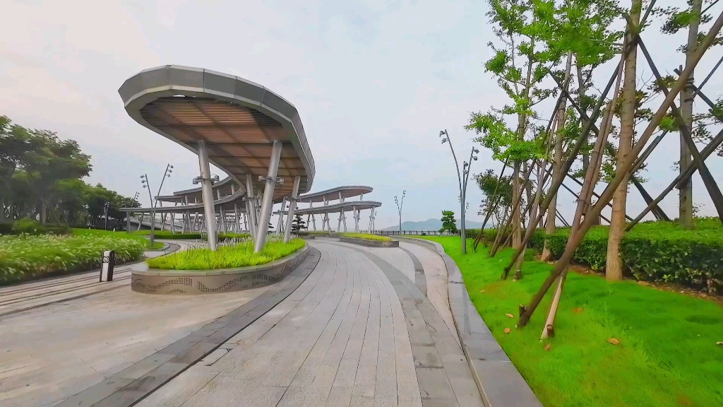 舟山市普陀区鲁家峙普陀湾公园散步