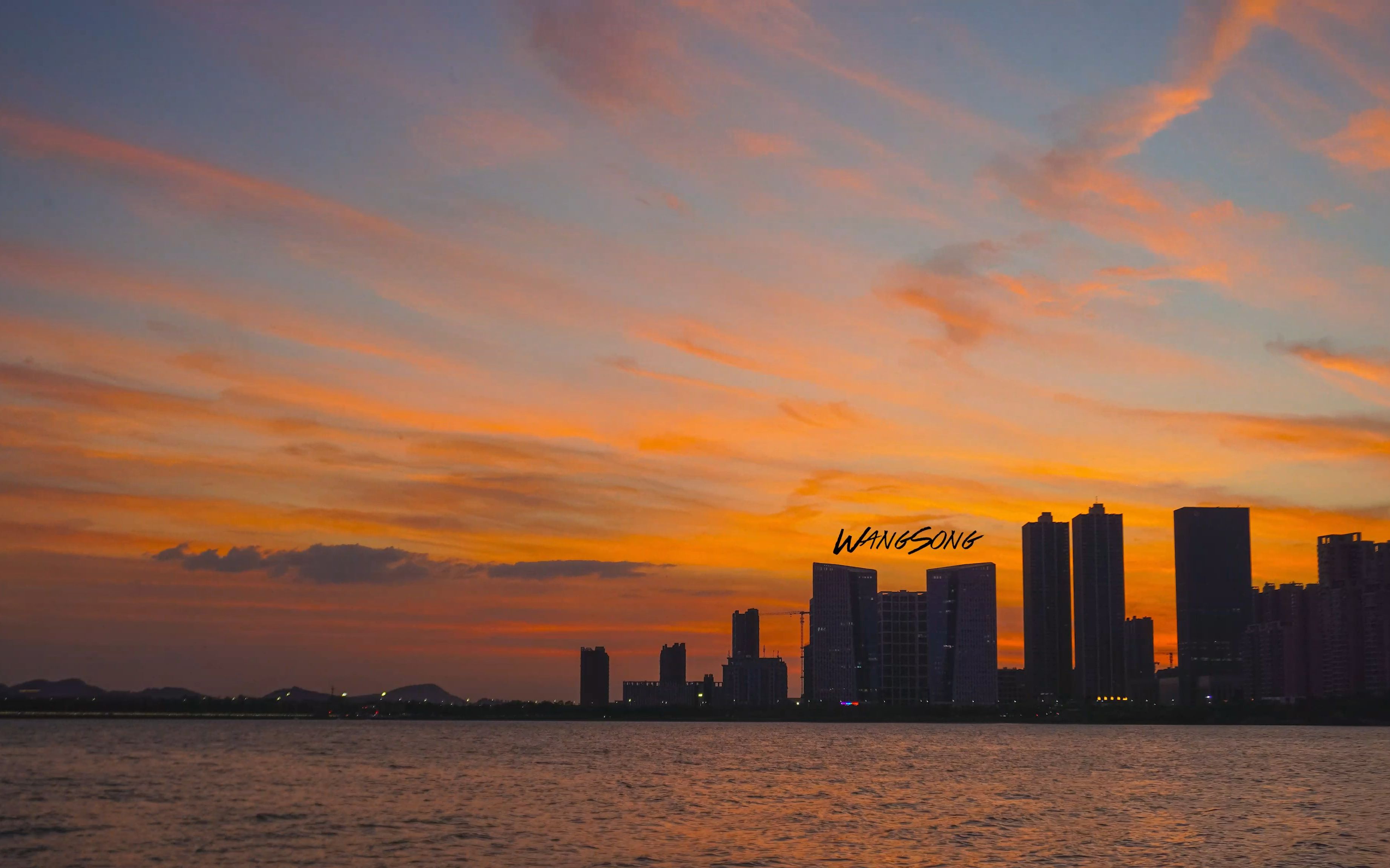 汤逊湖的落日余晖