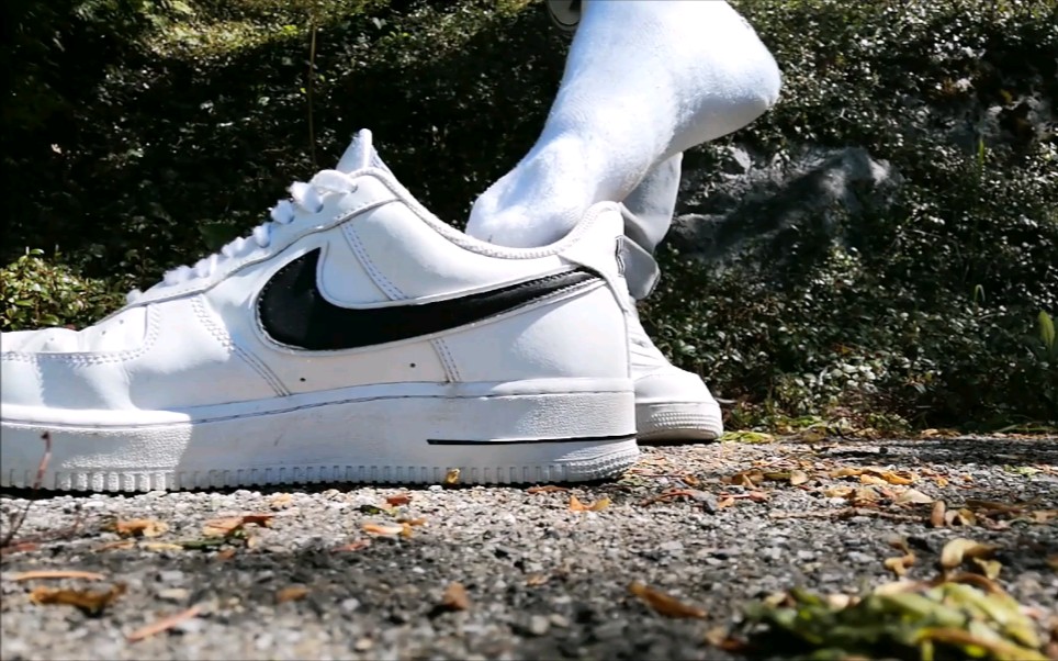 [图]【球鞋试穿】Nike AF1 low白 feat.户外