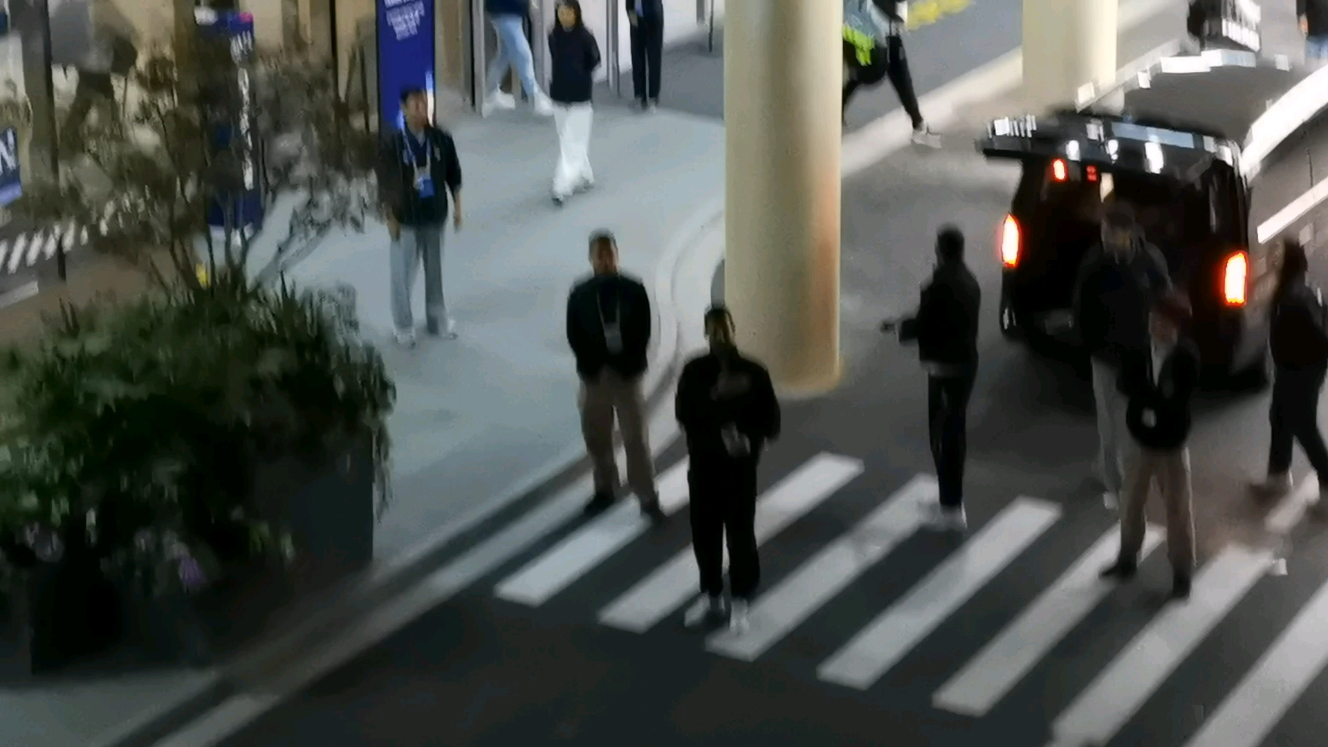 接德约科维奇下班