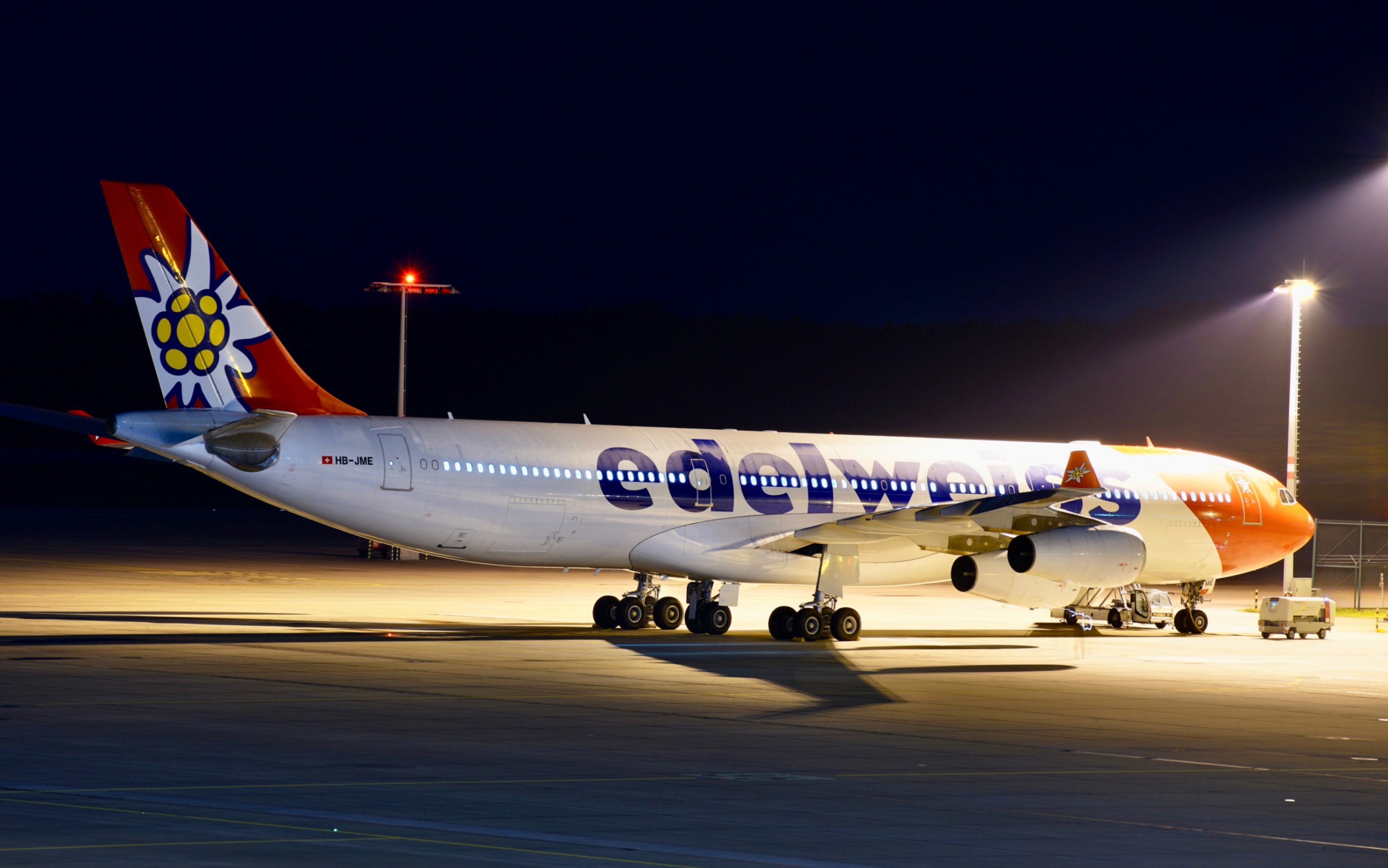 瑞士雪绒花航空 a340-300 于德累斯顿完成定检返回苏黎世_哔哩哔哩_bi