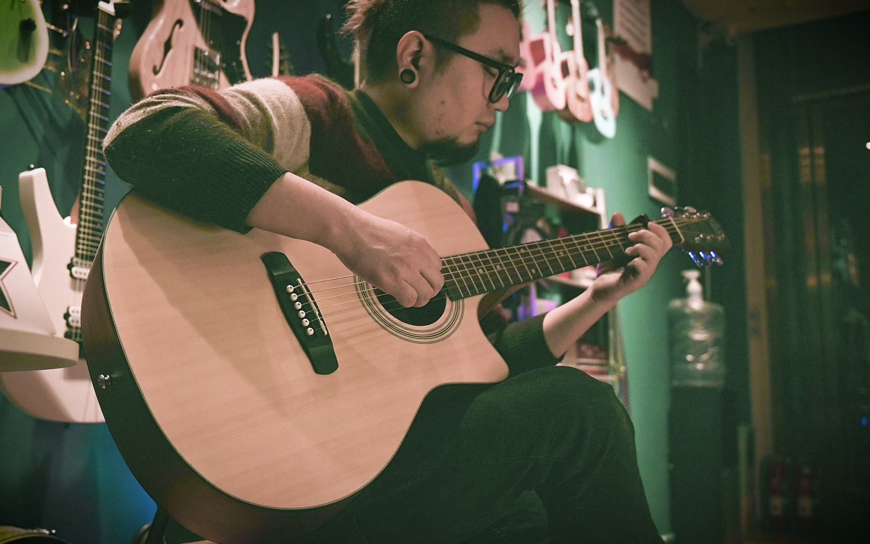 【山下音乐】木吉他翻弹小松原俊《鲸》(kujira)指弹 j&d at-8 合板木