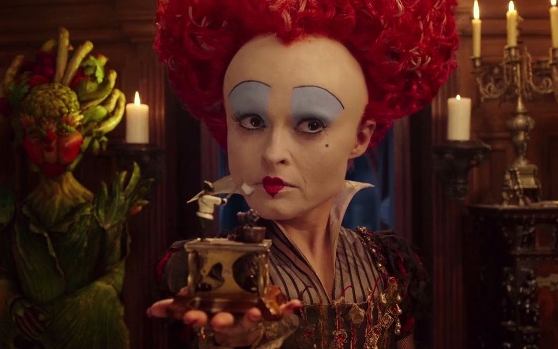 【红桃皇后】她的头很大却喜欢很小的东西,而关于红桃皇后的一切都是