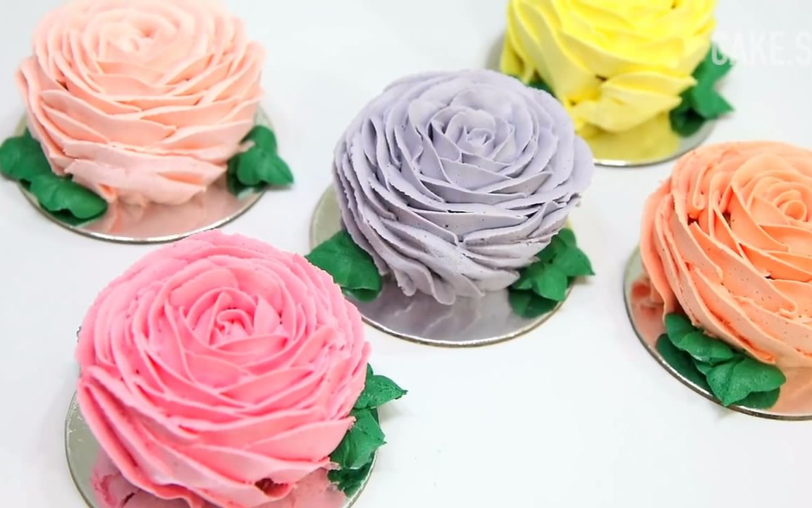 【羽的食谱收集】超级美腻的玫瑰花迷你蛋糕(奶油霜裱花教程)
