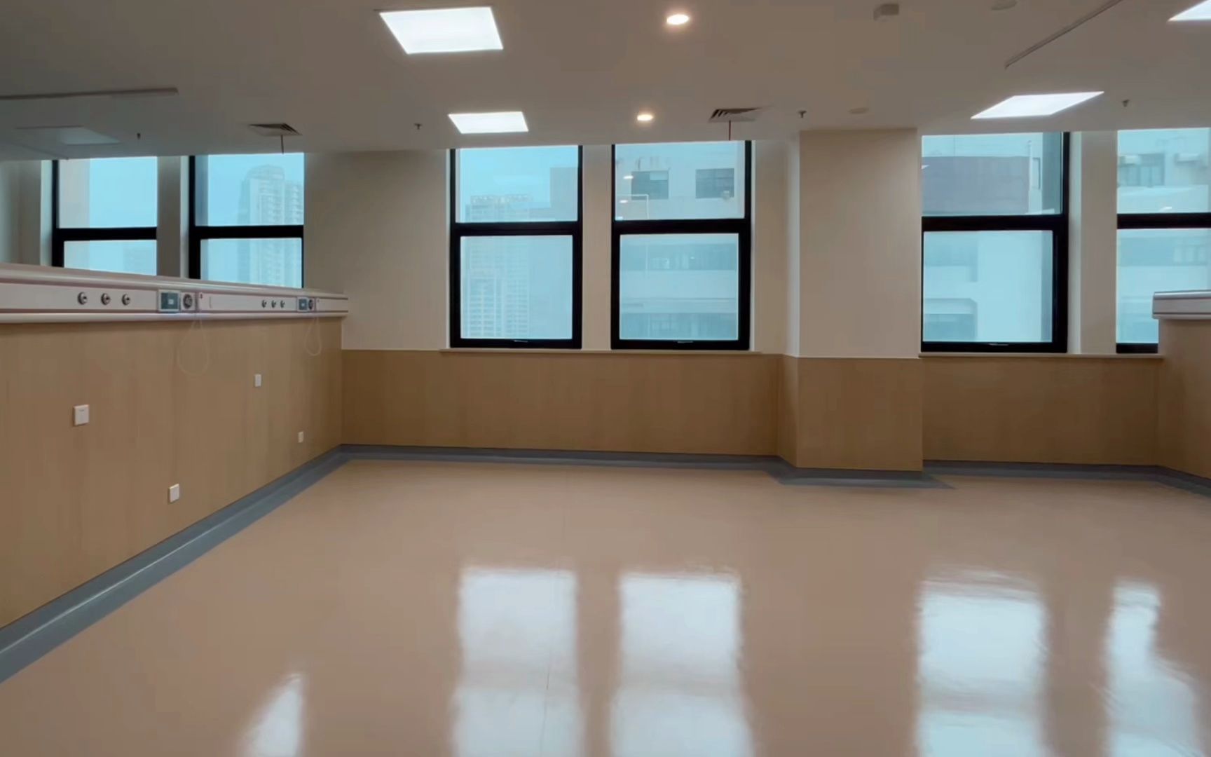 康瑞精品案例,上海第一人民医院墙板竣工