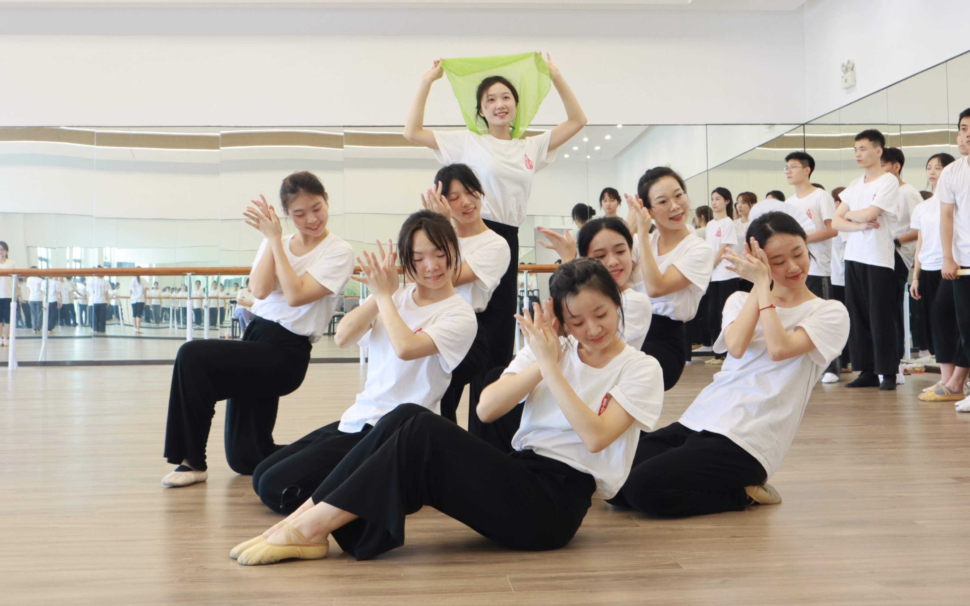 广东工业大学舞蹈团|翻跳|八女投江|排练厅版