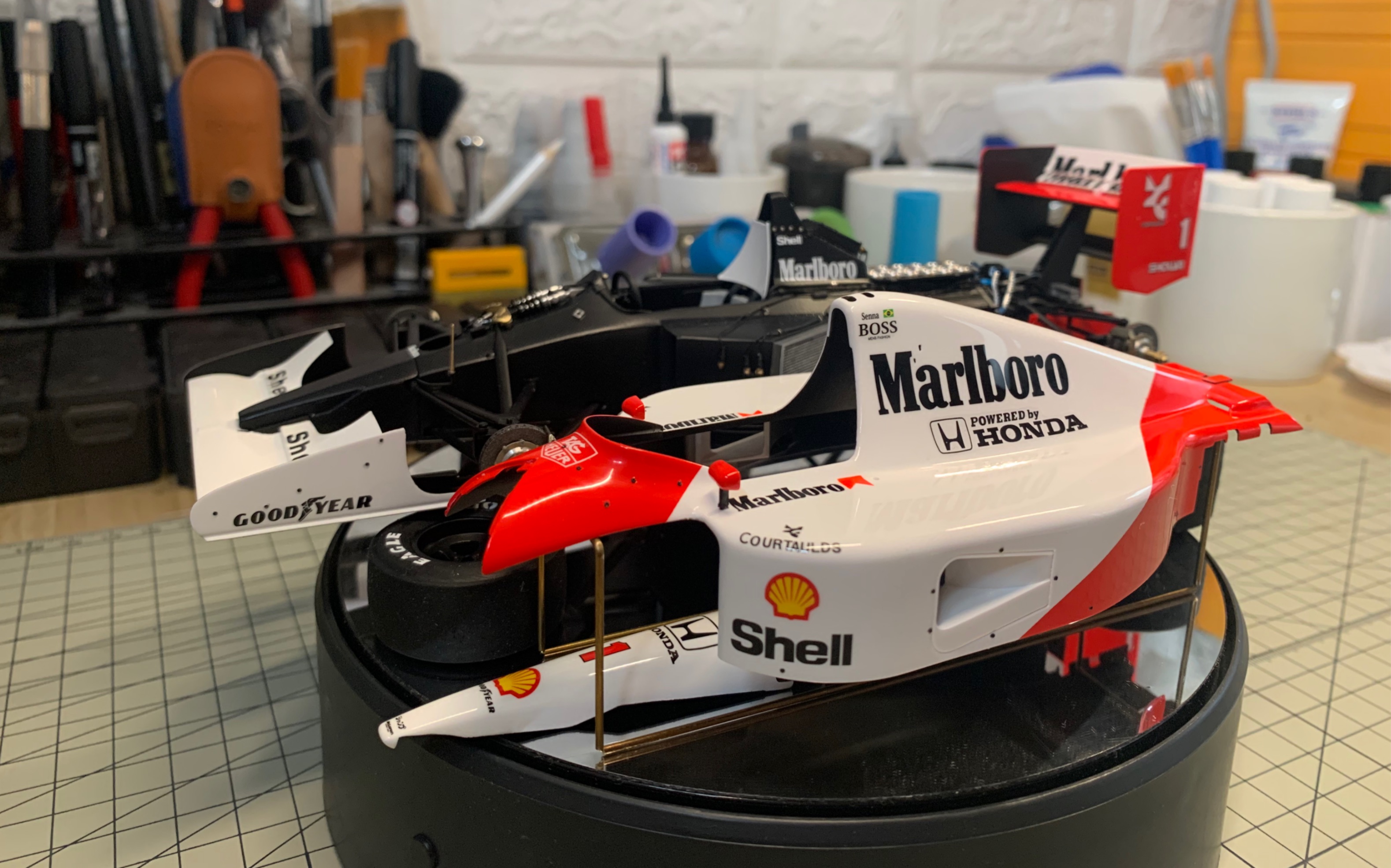 富士美1/20mp4/6完成品