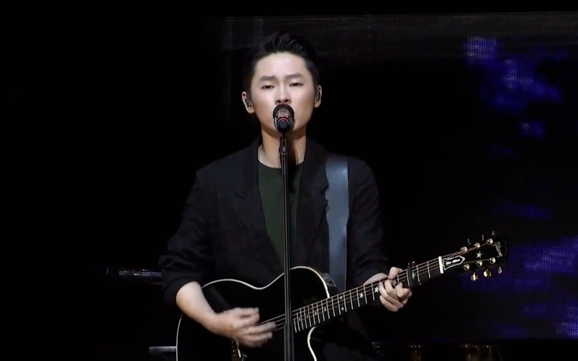 梁博黑夜中尖叫之夜演唱会北京站现场版20194k60帧