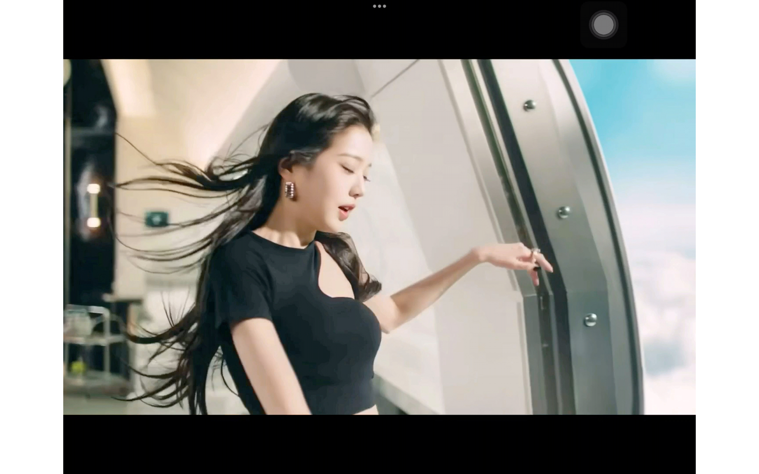 张元英跳飞机一小时循环()