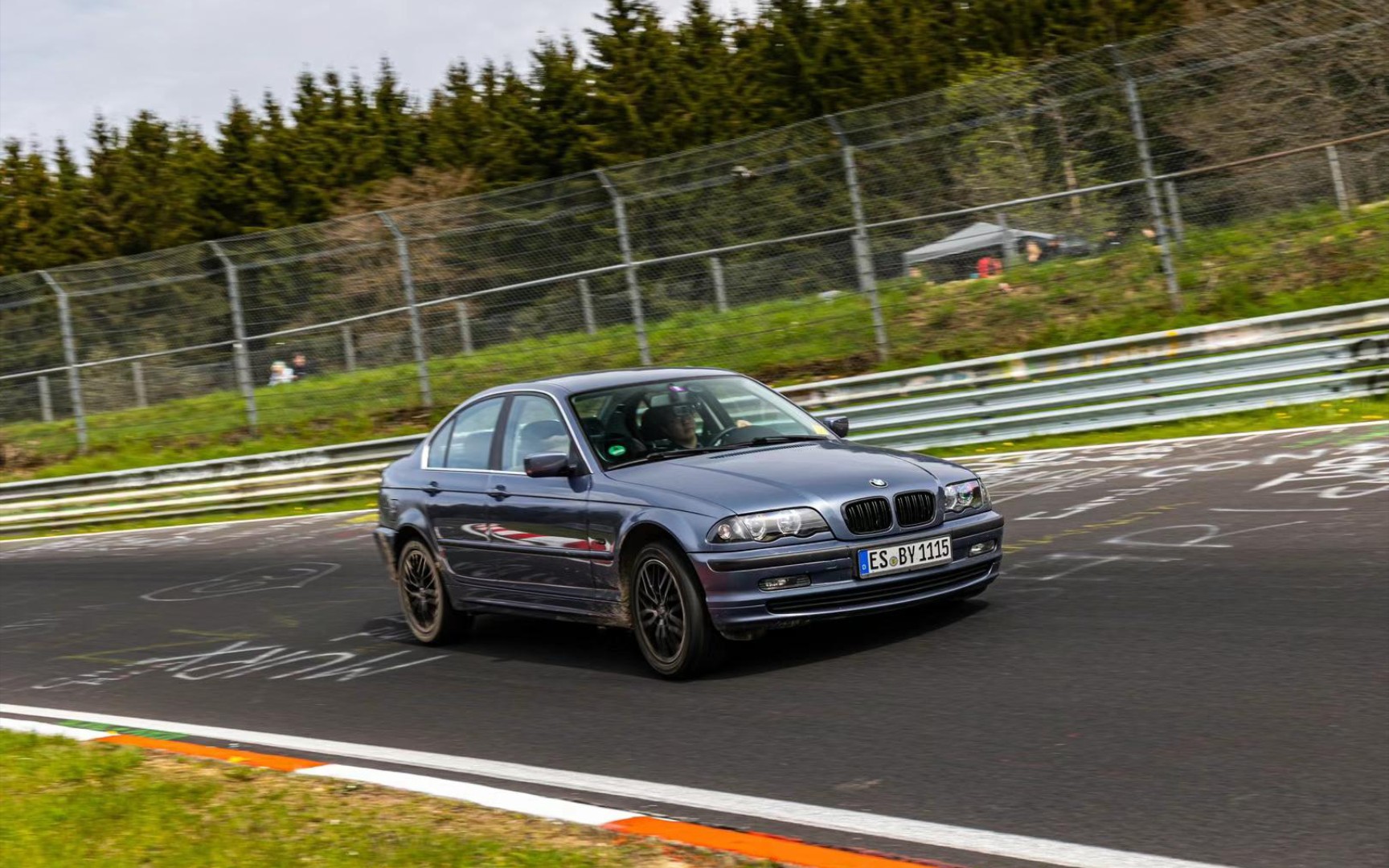 25岁宝马e46逛纽北