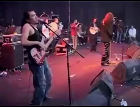 [图]《山上的姑娘》（live）灰狼艾斯卡尔 Askar Grey Wolf uyghur rock band