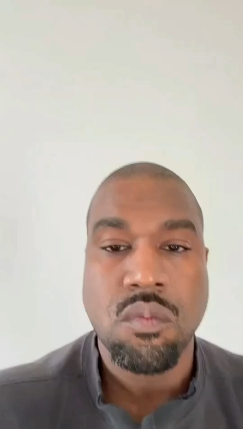 Kanye 希望 Kim 带女儿离开 TikTok,还说 Kim 不让North去Donda2试听会和 Donda球赛,也不让孩子们去 Sunday Servi哔哩哔哩bilibili