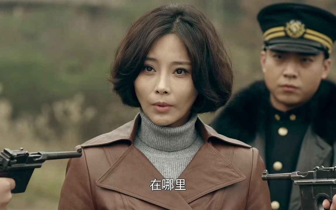 女子特战队丈夫和儿子被抓孟红拿图纸来交换不料鬼子被耍了