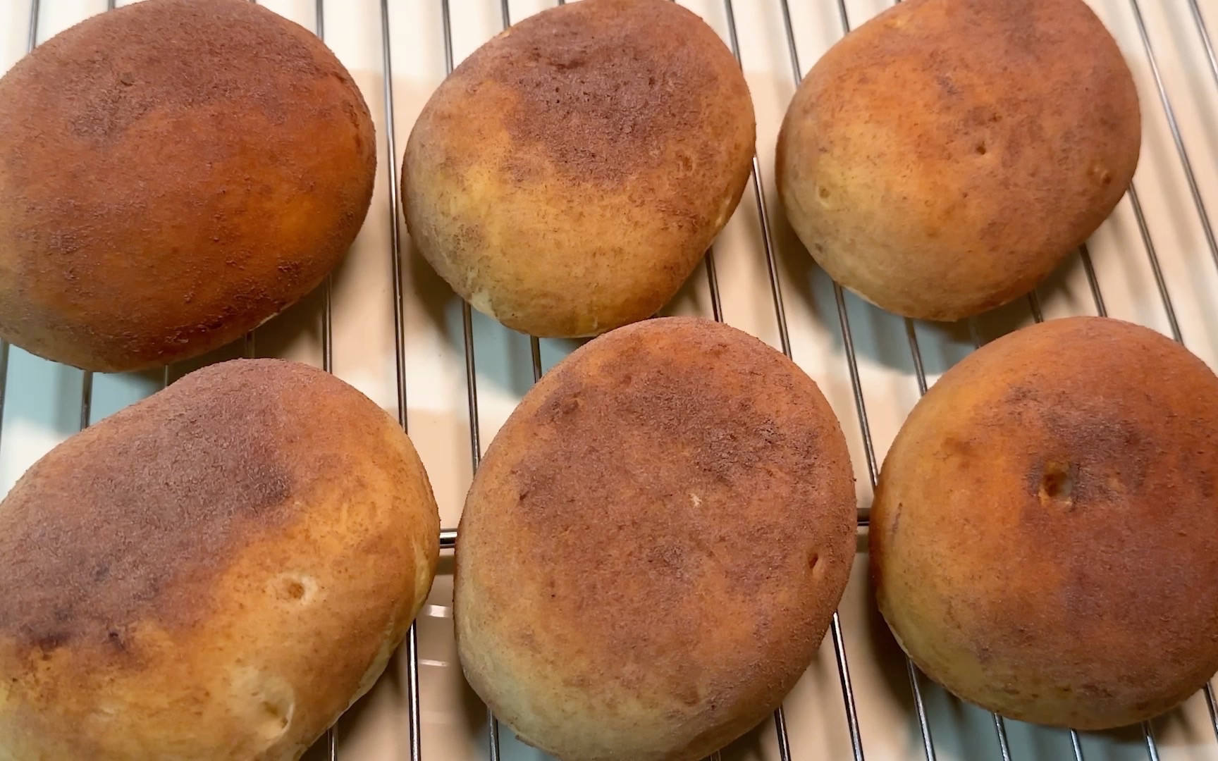 松软咸香的「土豆芝士面包」好吃又有趣!