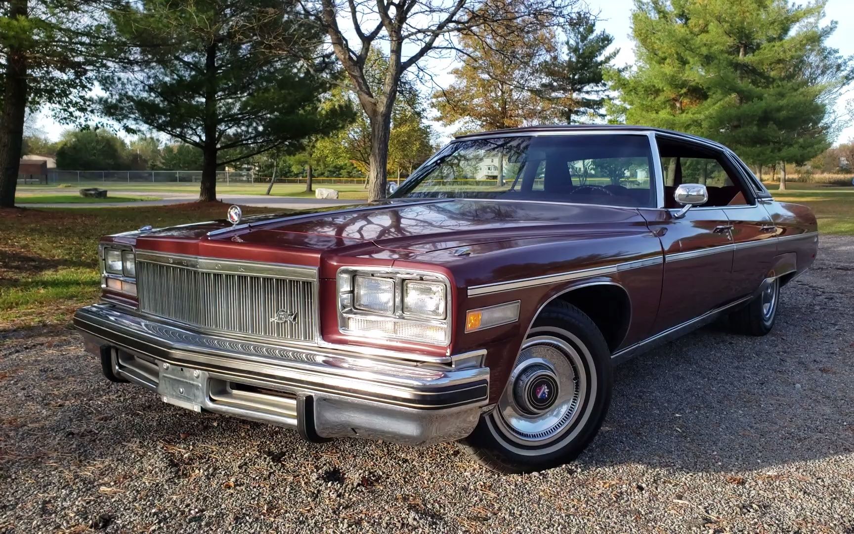 [图]70年代中期四门硬顶豪华车- 1976 Buick(別克) Electra Park Avenue