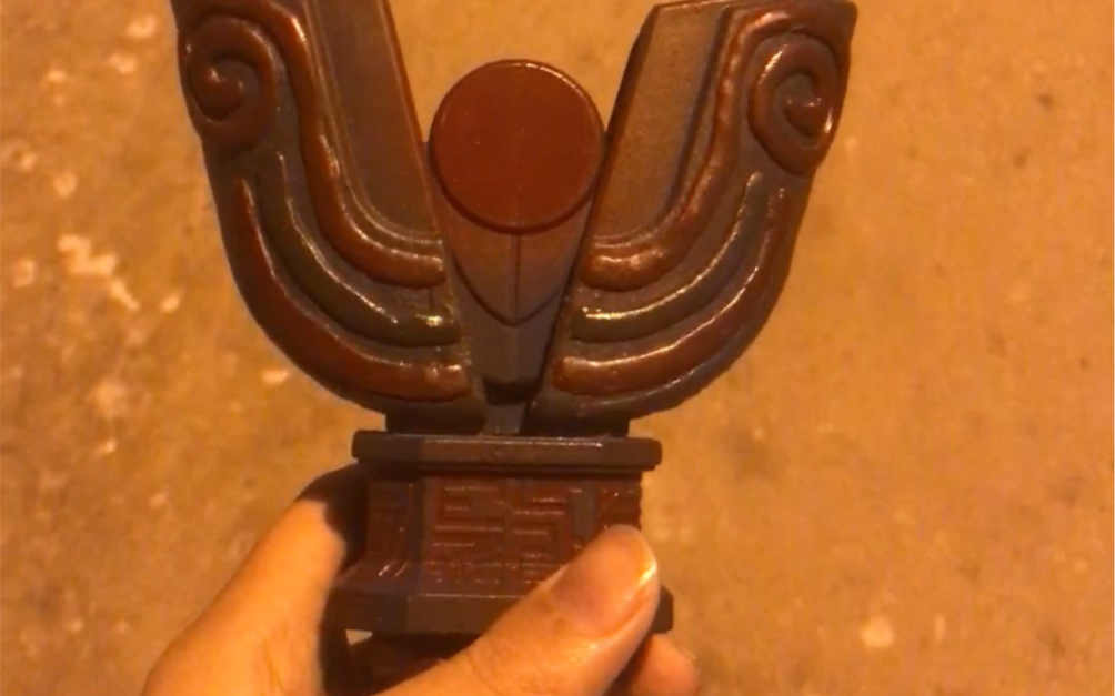 下雪了一起看看冬天的青铜神光棒吧来自远古的变身器迪迦奥特曼外传