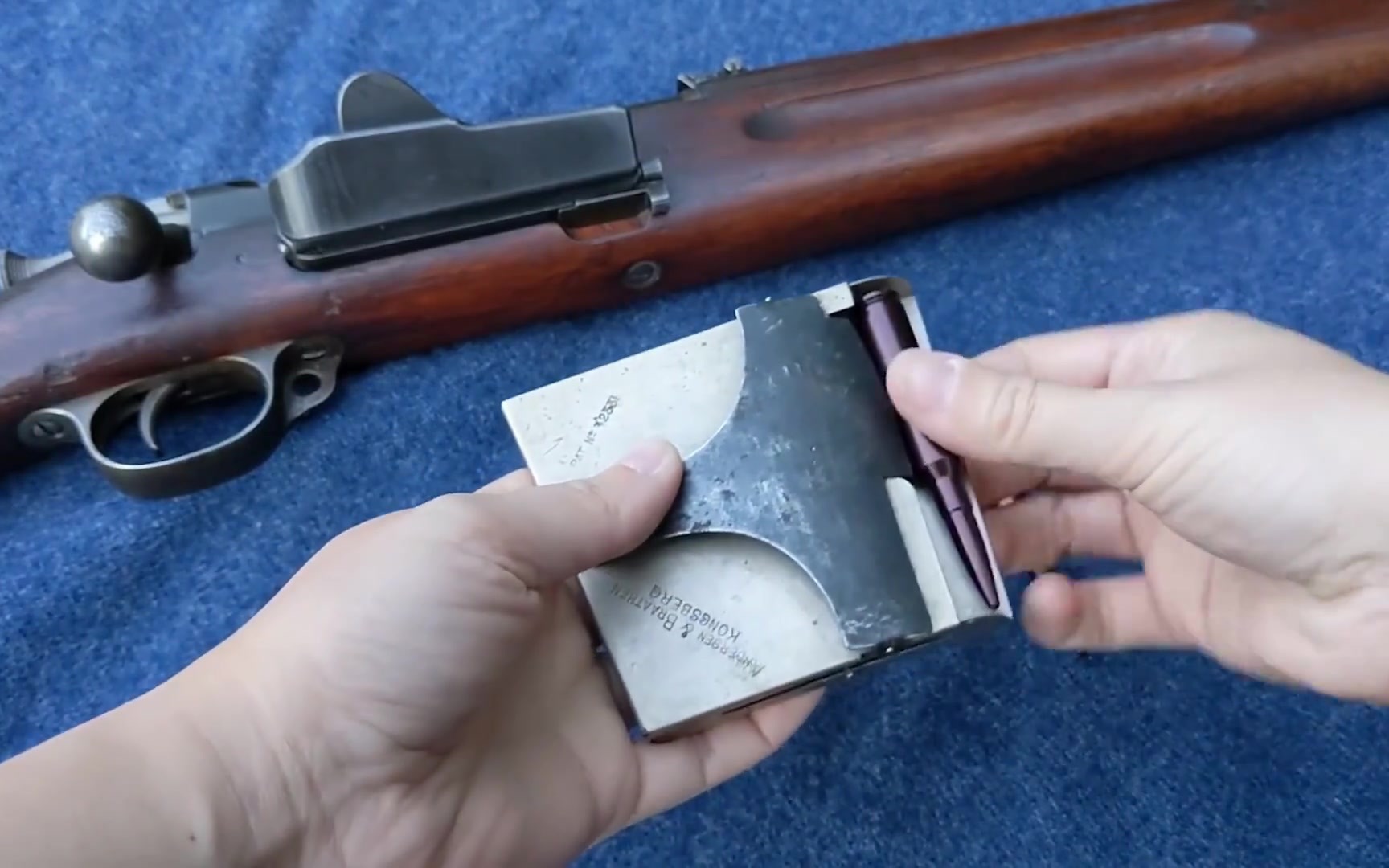 克拉格约根森kragj03rgensen步枪快速装弹器展示